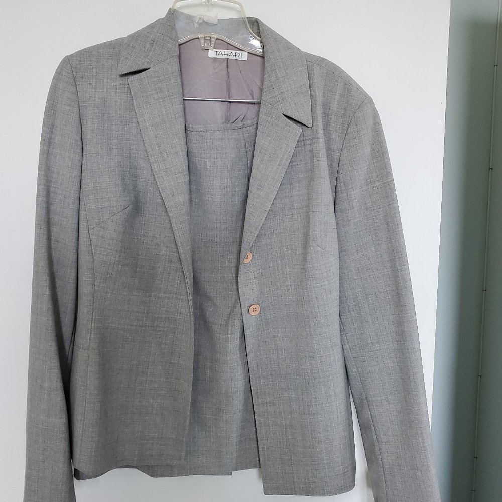 Size 6 Grey Tahari suit Antique.
